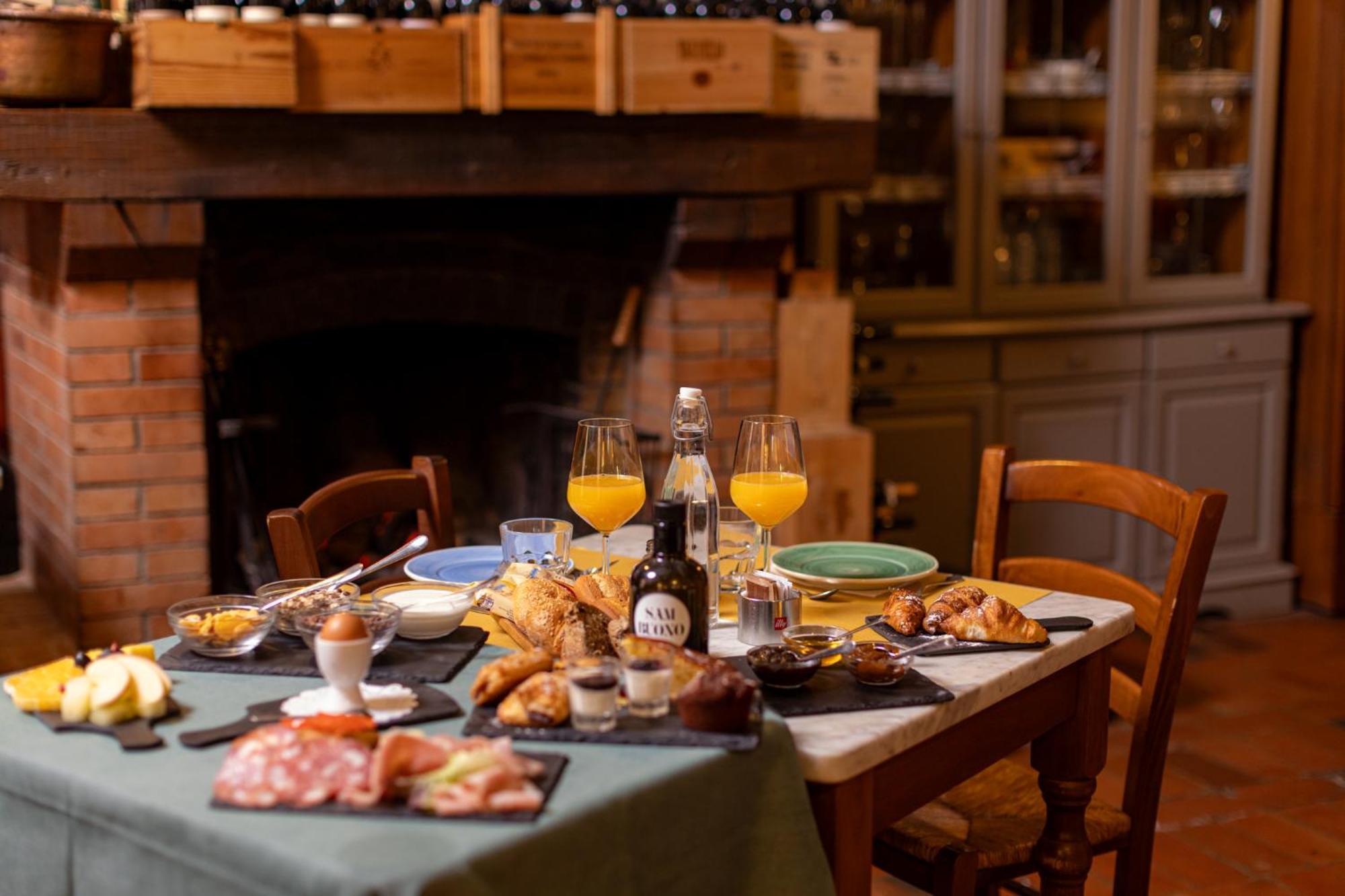 Palazzo Del Capitano Wellness & Relais - Luxury Borgo Capitano Collection Hotel San Quirico dʼOrcia Екстериор снимка